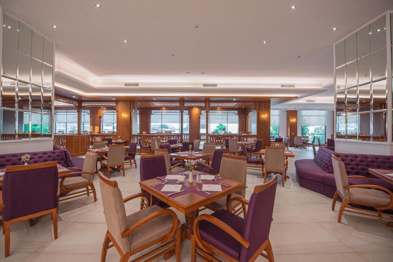 The Empress Premier Chiang Mai - Sha Extra Plus Exterior foto The restaurant