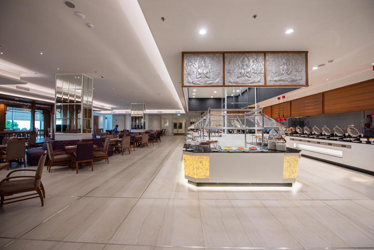 The Empress Premier Chiang Mai - Sha Extra Plus Exterior foto The lounge at the airport