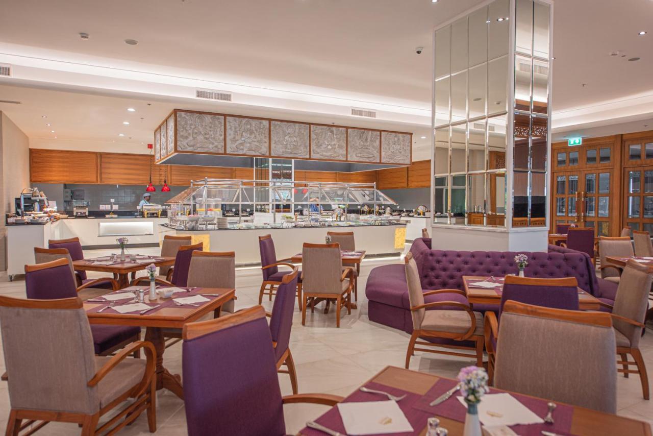 The Empress Premier Chiang Mai - Sha Extra Plus Exterior foto The restaurant