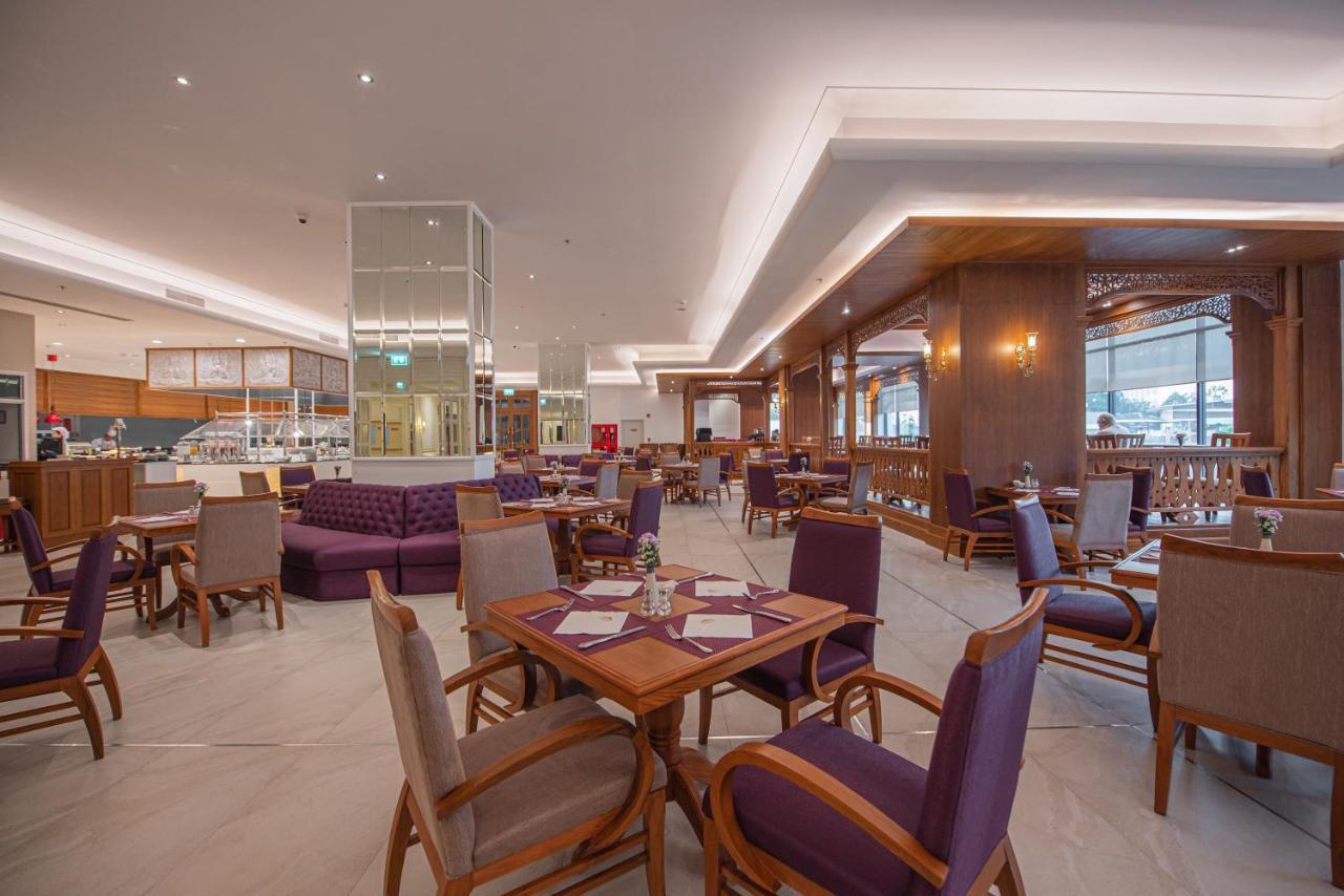The Empress Premier Chiang Mai - Sha Extra Plus Exterior foto The restaurant